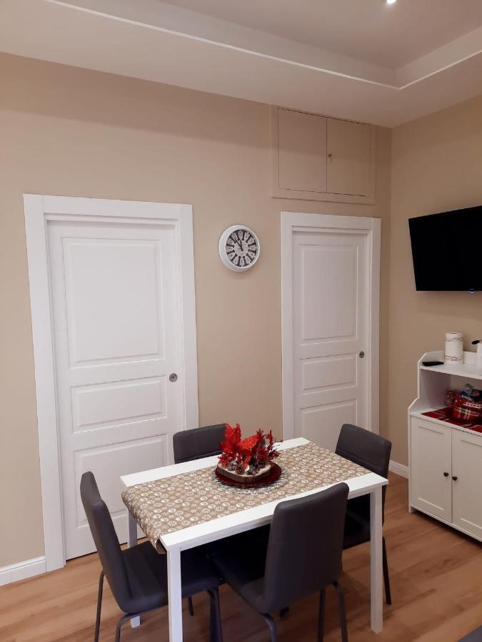 Appartement O Vascetiello à Naples Extérieur photo